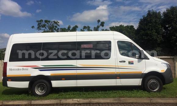 Comprar Usado Mercedes‒Benz Sprinter Branco Caminhão em Maputo em Maputo Comprar Usado Mercedes‒Benz Sprinter Branco Caminhão em Maputo em Maputo