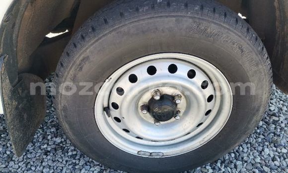 Buy Used Toyota Hilux White Car in Inhambane in Inhambane Buy Used Toyota Hilux White Car in Inhambane in Inhambane