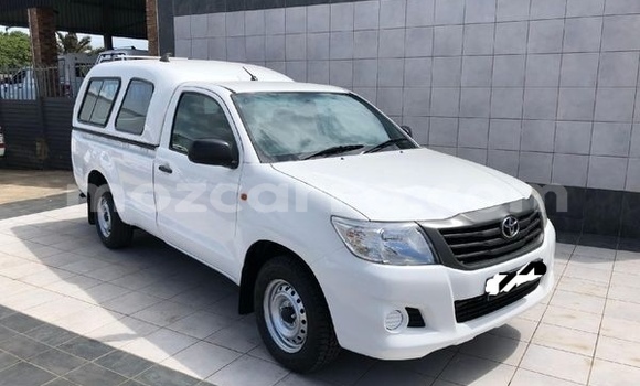 Nunua Ilio tumika Toyota Hilux Nyeupe Gari ndani ya Maputo nchini Maputo Nunua Ilio tumika Toyota Hilux Nyeupe Gari ndani ya Maputo nchini Maputo