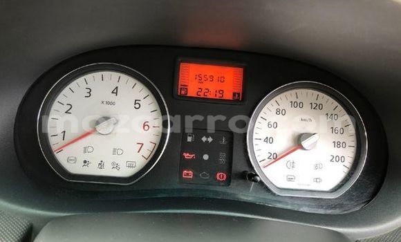 Nunua Ilio tumika Toyota Hilux Nyeupe Gari ndani ya Maputo nchini Maputo Nunua Ilio tumika Toyota Hilux Nyeupe Gari ndani ya Maputo nchini Maputo