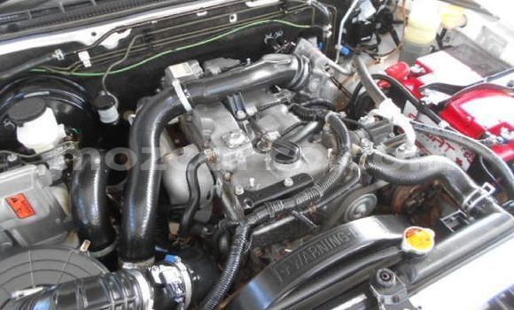 Comprar Usado Isuzu KB Branco Carro em Maputo em Maputo Comprar Usado Isuzu KB Branco Carro em Maputo em Maputo