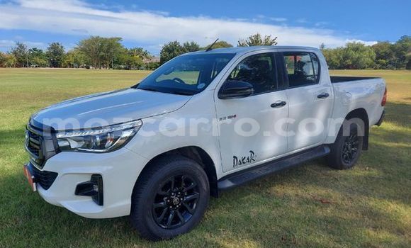 Nunua Ilio tumika Toyota Hilux Nyeupe Gari ndani ya Maputo nchini Maputo Nunua Ilio tumika Toyota Hilux Nyeupe Gari ndani ya Maputo nchini Maputo