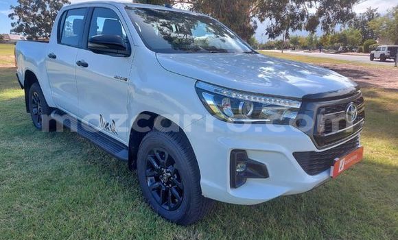 Nunua Ilio tumika Toyota Hilux Nyeupe Gari ndani ya Maputo nchini Maputo Nunua Ilio tumika Toyota Hilux Nyeupe Gari ndani ya Maputo nchini Maputo
