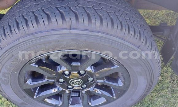Nunua Ilio tumika Toyota Hilux Nyeupe Gari ndani ya Maputo nchini Maputo Nunua Ilio tumika Toyota Hilux Nyeupe Gari ndani ya Maputo nchini Maputo