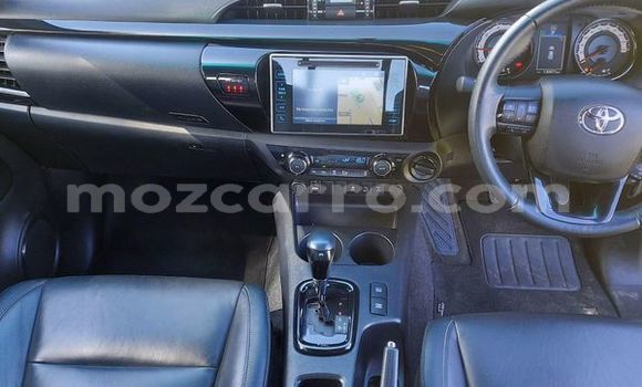 Nunua Ilio tumika Toyota Hilux Nyeupe Gari ndani ya Maputo nchini Maputo Nunua Ilio tumika Toyota Hilux Nyeupe Gari ndani ya Maputo nchini Maputo