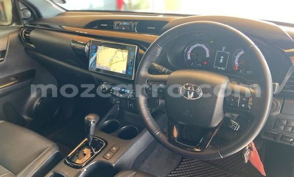 Comprar Usado Toyota Hilux Branco Carro em Maputo em Maputo Comprar Usado Toyota Hilux Branco Carro em Maputo em Maputo