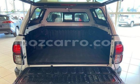 Comprar Usado Toyota Hilux Branco Carro em Maputo em Maputo Comprar Usado Toyota Hilux Branco Carro em Maputo em Maputo