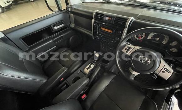 Tenga Tsaru Toyota FJ Cruiser Nhema Mota in Maputo in Maputo Tenga Tsaru Toyota FJ Cruiser Nhema Mota in Maputo in Maputo