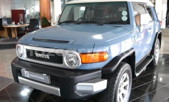 Comprar Usado Toyota FJ Cruiser Azul Carro em Maputo em Maputo