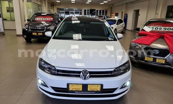 Nunua Ilio tumika Volkswagen Polo Nyeupe Gari ndani ya Maputo nchini Maputo Nunua Ilio tumika Volkswagen Polo Nyeupe Gari ndani ya Maputo nchini Maputo