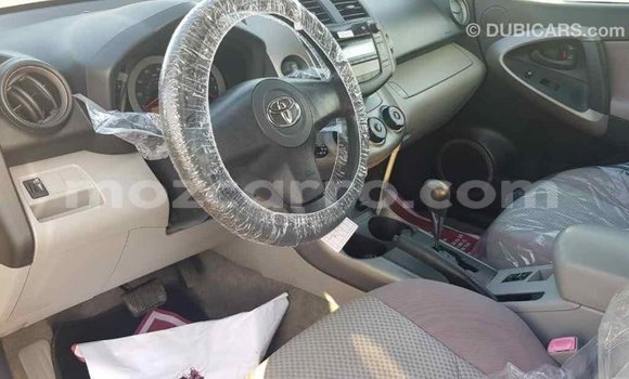 Tenga Imported Toyota RAV4 Zvimwe Mota in Import - Dubai in Cabo Delgado Tenga Imported Toyota RAV4 Zvimwe Mota in Import - Dubai in Cabo Delgado