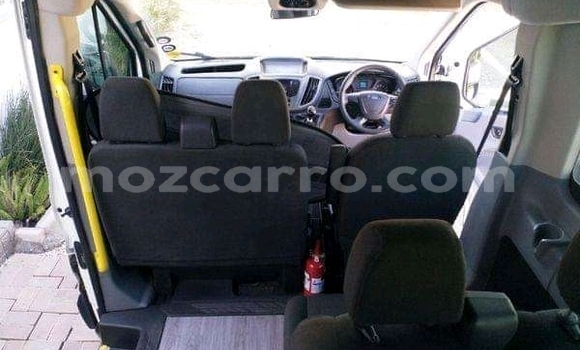 Nunua Ilio tumika Ford Tourneo Connect Nyeupe Gari ndani ya Maputo nchini Maputo Nunua Ilio tumika Ford Tourneo Connect Nyeupe Gari ndani ya Maputo nchini Maputo
