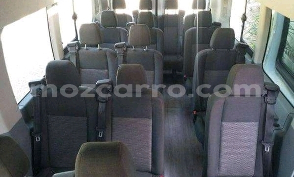 Nunua Ilio tumika Ford Tourneo Connect Nyeupe Gari ndani ya Maputo nchini Maputo Nunua Ilio tumika Ford Tourneo Connect Nyeupe Gari ndani ya Maputo nchini Maputo