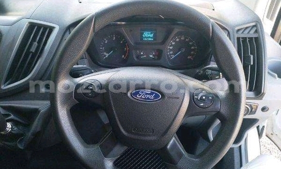 Nunua Ilio tumika Ford Tourneo Connect Nyeupe Gari ndani ya Maputo nchini Maputo Nunua Ilio tumika Ford Tourneo Connect Nyeupe Gari ndani ya Maputo nchini Maputo
