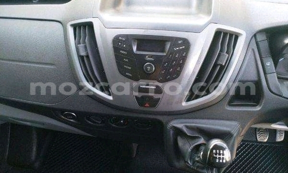 Nunua Ilio tumika Ford Tourneo Connect Nyeupe Gari ndani ya Maputo nchini Maputo Nunua Ilio tumika Ford Tourneo Connect Nyeupe Gari ndani ya Maputo nchini Maputo