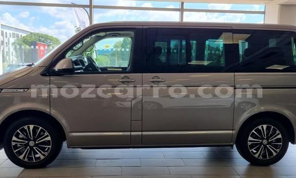 Comprar Usado Volkswagen Caravelle Prata Carro em Maputo em Maputo Comprar Usado Volkswagen Caravelle Prata Carro em Maputo em Maputo
