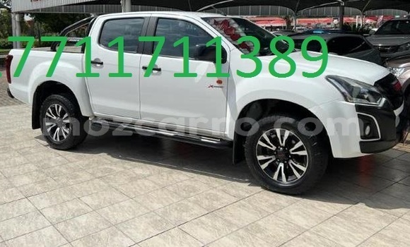 Buy Used Isuzu KB White Car in Maputo in Maputo
