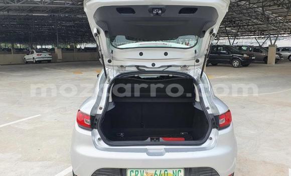 Tenga Tsaru Renault Clio Sirivha Mota in Maputo in Maputo Tenga Tsaru Renault Clio Sirivha Mota in Maputo in Maputo