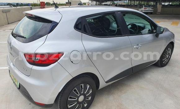 Tenga Tsaru Renault Clio Sirivha Mota in Maputo in Maputo Tenga Tsaru Renault Clio Sirivha Mota in Maputo in Maputo