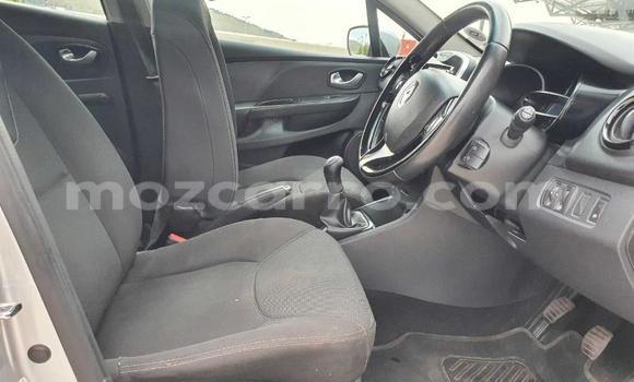 Tenga Tsaru Renault Clio Sirivha Mota in Maputo in Maputo Tenga Tsaru Renault Clio Sirivha Mota in Maputo in Maputo