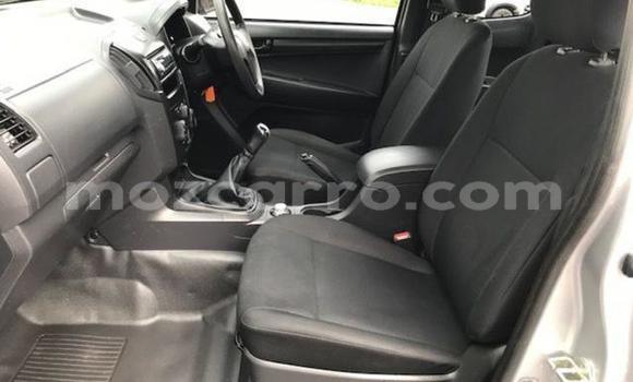 Buy Used Isuzu D-MAX Silver Car in Inhambane in Inhambane Buy Used Isuzu D-MAX Silver Car in Inhambane in Inhambane