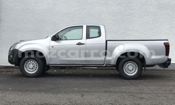 Buy Used Isuzu D-MAX Silver Car in Inhambane in Inhambane Buy Used Isuzu D-MAX Silver Car in Inhambane in Inhambane
