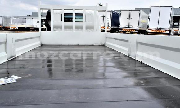 Comprar Usado Toyota Dyna Branco Caminhão em Maputo em Maputo Comprar Usado Toyota Dyna Branco Caminhão em Maputo em Maputo