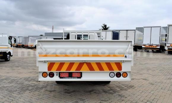 Comprar Usado Toyota Dyna Branco Caminhão em Maputo em Maputo Comprar Usado Toyota Dyna Branco Caminhão em Maputo em Maputo