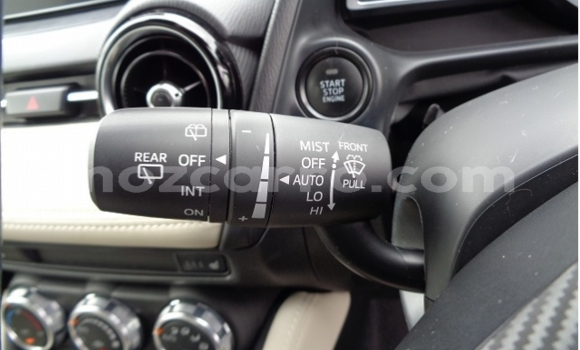 Nunua Ilio tumika Mazda Demio Bluu Gari ndani ya Inhambane nchini Inhambane Nunua Ilio tumika Mazda Demio Bluu Gari ndani ya Inhambane nchini Inhambane