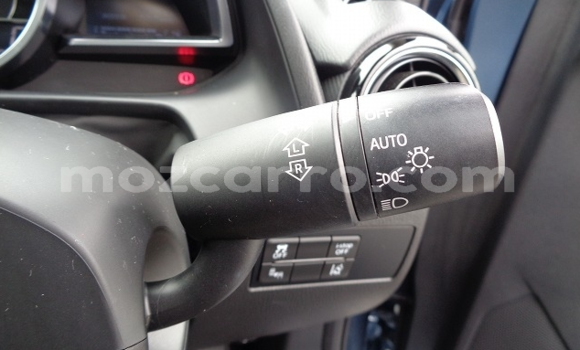 Nunua Ilio tumika Mazda Demio Bluu Gari ndani ya Inhambane nchini Inhambane Nunua Ilio tumika Mazda Demio Bluu Gari ndani ya Inhambane nchini Inhambane