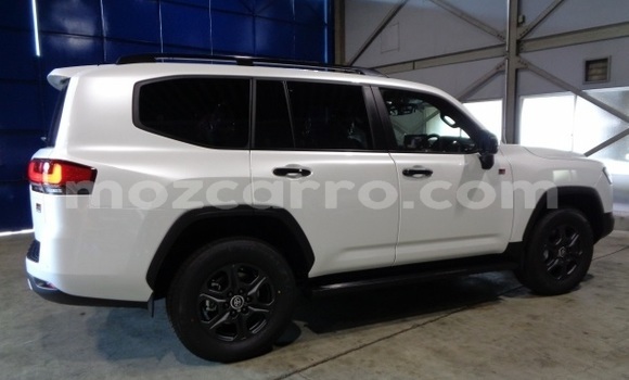 Nunua Ilio tumika Toyota Land Cruiser Nyeupe Gari ndani ya Maputo nchini Maputo Nunua Ilio tumika Toyota Land Cruiser Nyeupe Gari ndani ya Maputo nchini Maputo