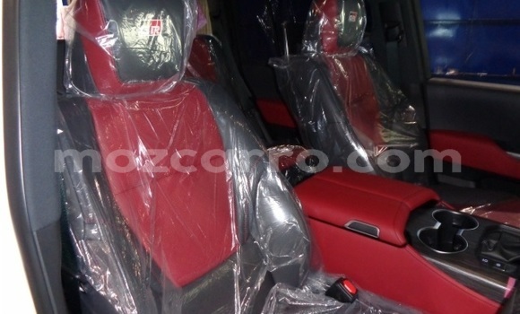Nunua Ilio tumika Toyota Land Cruiser Nyeupe Gari ndani ya Maputo nchini Maputo Nunua Ilio tumika Toyota Land Cruiser Nyeupe Gari ndani ya Maputo nchini Maputo