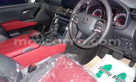 Nunua Ilio tumika Toyota Land Cruiser Nyeupe Gari ndani ya Maputo nchini Maputo Nunua Ilio tumika Toyota Land Cruiser Nyeupe Gari ndani ya Maputo nchini Maputo