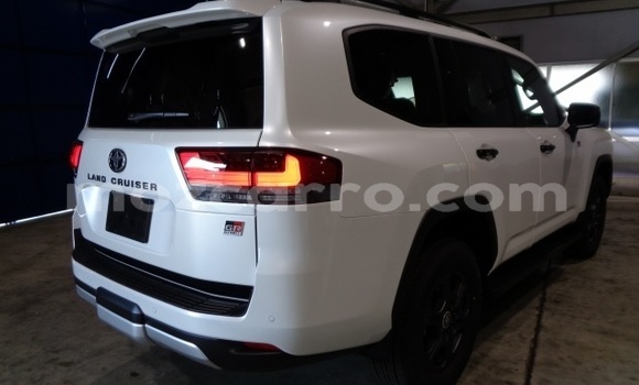 Nunua Ilio tumika Toyota Land Cruiser Nyeupe Gari ndani ya Maputo nchini Maputo Nunua Ilio tumika Toyota Land Cruiser Nyeupe Gari ndani ya Maputo nchini Maputo