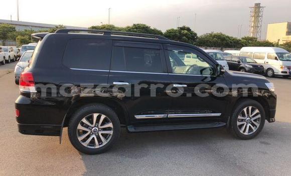Nunua Ilio tumika Toyota Land Cruiser Nyeusi Gari ndani ya Manhiça nchini Maputo Nunua Ilio tumika Toyota Land Cruiser Nyeusi Gari ndani ya Manhiça nchini Maputo