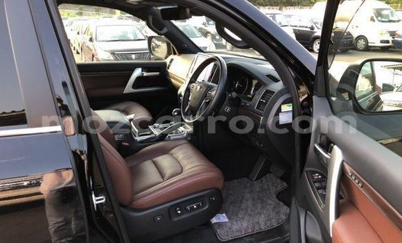 Nunua Ilio tumika Toyota Land Cruiser Nyeusi Gari ndani ya Manhiça nchini Maputo Nunua Ilio tumika Toyota Land Cruiser Nyeusi Gari ndani ya Manhiça nchini Maputo