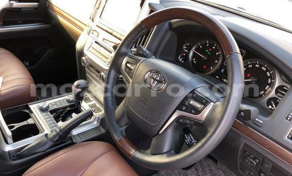 Nunua Ilio tumika Toyota Land Cruiser Nyeusi Gari ndani ya Manhiça nchini Maputo Nunua Ilio tumika Toyota Land Cruiser Nyeusi Gari ndani ya Manhiça nchini Maputo