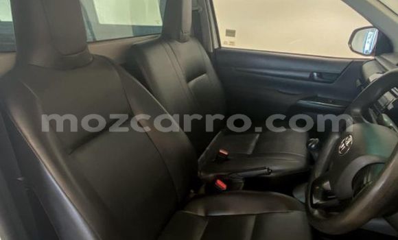 Comprar Usado Toyota Hilux Branco Carro em Maputo em Maputo Comprar Usado Toyota Hilux Branco Carro em Maputo em Maputo