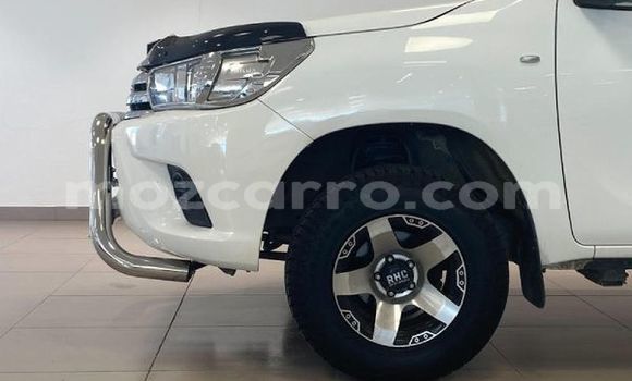 Comprar Usado Toyota Hilux Branco Carro em Maputo em Maputo Comprar Usado Toyota Hilux Branco Carro em Maputo em Maputo