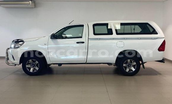 Comprar Usado Toyota Hilux Branco Carro em Maputo em Maputo Comprar Usado Toyota Hilux Branco Carro em Maputo em Maputo