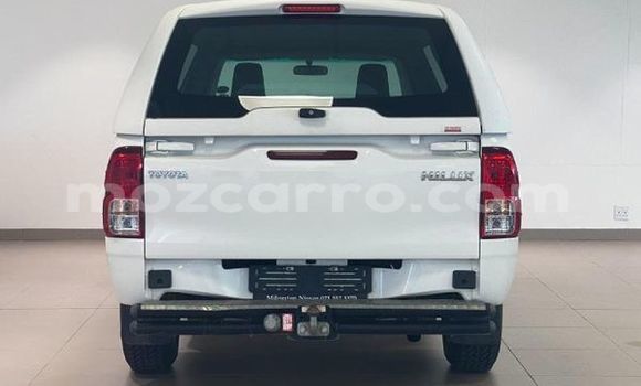Comprar Usado Toyota Hilux Branco Carro em Maputo em Maputo Comprar Usado Toyota Hilux Branco Carro em Maputo em Maputo