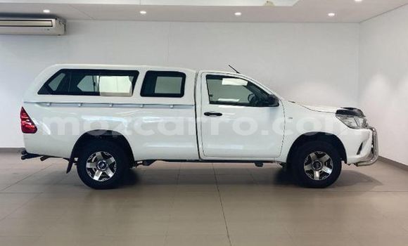 Comprar Usado Toyota Hilux Branco Carro em Maputo em Maputo Comprar Usado Toyota Hilux Branco Carro em Maputo em Maputo