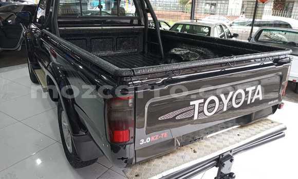 Comprar Usado Toyota Hilux Preto Carro em Beira em Sofala Comprar Usado Toyota Hilux Preto Carro em Beira em Sofala