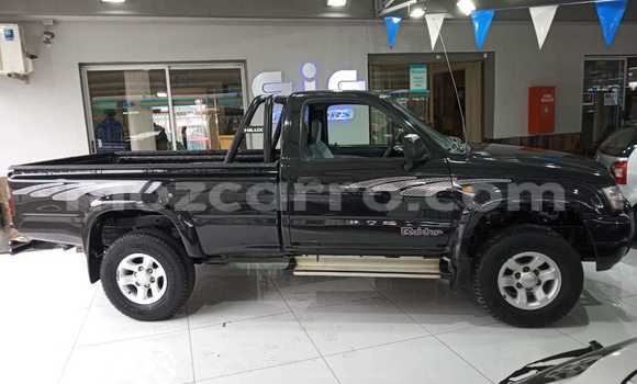Comprar Usado Toyota Hilux Preto Carro em Beira em Sofala Comprar Usado Toyota Hilux Preto Carro em Beira em Sofala