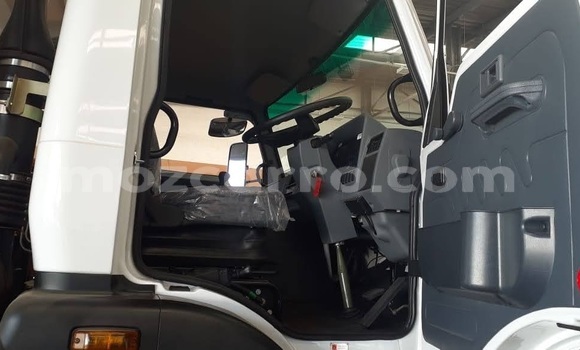 Comprar Usado Hino Ranger Branco Caminhão em Beira em Sofala Comprar Usado Hino Ranger Branco Caminhão em Beira em Sofala