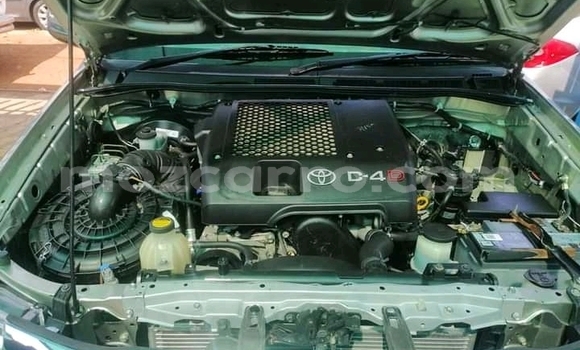 Tenga Tsaru Toyota Hilux Sirivha Mota in Achachinja in Tete Tenga Tsaru Toyota Hilux Sirivha Mota in Achachinja in Tete