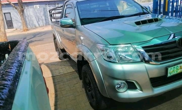 Tenga Tsaru Toyota Hilux Sirivha Mota in Achachinja in Tete Tenga Tsaru Toyota Hilux Sirivha Mota in Achachinja in Tete