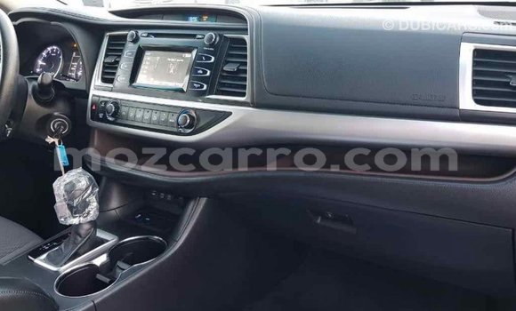 Tenga Imported Toyota Highlander Zvimwe Mota in Import - Dubai in Cabo Delgado Tenga Imported Toyota Highlander Zvimwe Mota in Import - Dubai in Cabo Delgado