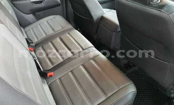 Comprar Usado Volkswagen Amarok Prata Carro em Beira em Sofala Comprar Usado Volkswagen Amarok Prata Carro em Beira em Sofala