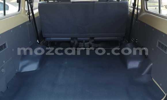 Comprar Usado Toyota Land Cruiser Bege Carro em Beira em Sofala Comprar Usado Toyota Land Cruiser Bege Carro em Beira em Sofala
